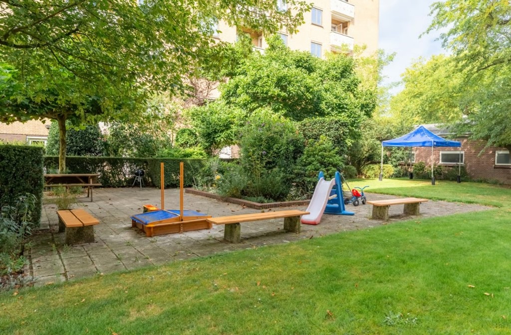 zitje binnentuin.jpg